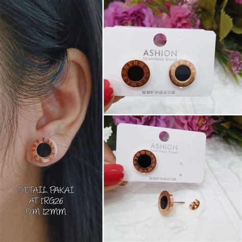 Anting Titanium Wanita Giwang Tusuk Mata Hitam Anti Luntur Dan Awet