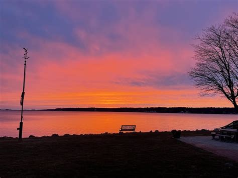 Sunset over White Lake Mi : r/pics