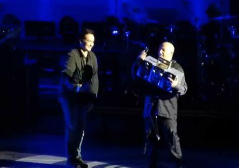 Lloyd Dobler Lives John Cusack Gives Peter Gabriel Boombox During In