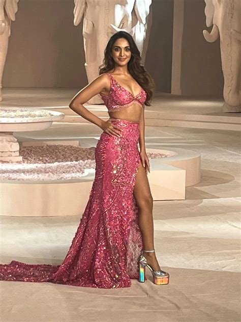 Kiara Advani Exuded A Barbie Like Charm As She Graced The Catwalk At