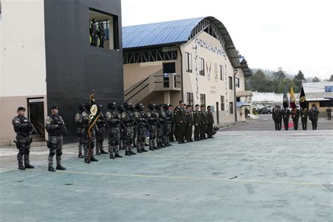 Policía Ecuador on Twitter HOMENAJE Con la participación del