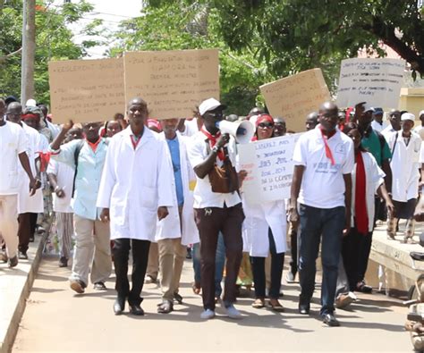 Mouvement d humeur Ça grogne au sein de ladministration sénégalaise