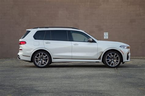 2020 BMW X7 M50i is ready to have a blast - CNET