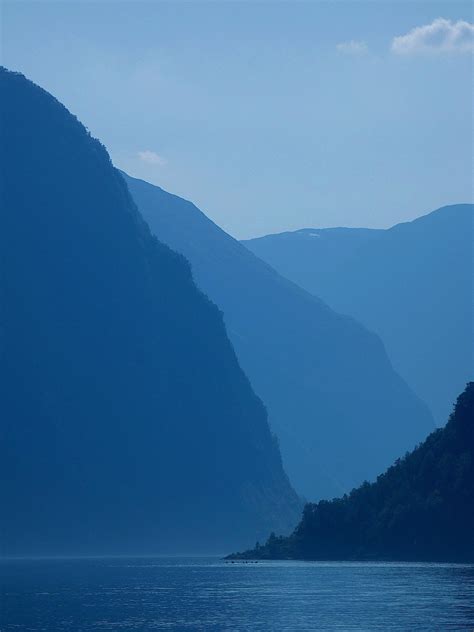 The entrance to the Nærøyfjord, Norway [2250x3000] [OC] : r/EarthPorn