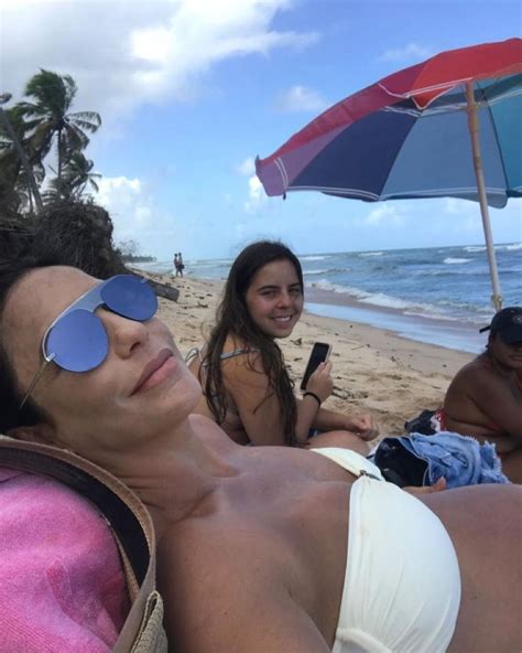 Ivete Sangalo celebra aniversário da sobrinha álbum de fotos da