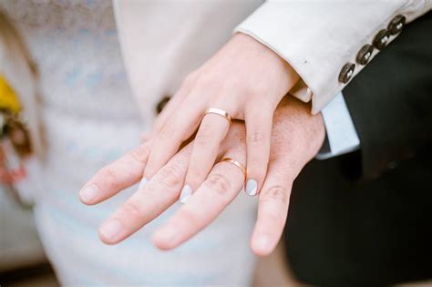 Tipos de anillos para novios cuáles son y cómo elegirlos