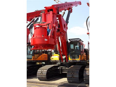 New Rotary Drilling Rig Sr155c 56m Drilling Depth With 1500mm Pile