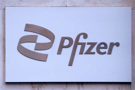 Pfizer diz que pandemia pode se estender até 2023 e estuda 3ª dose para