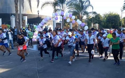 M S De Cien Personas Participaron En La Carrera Atl Tica De Los Roperos