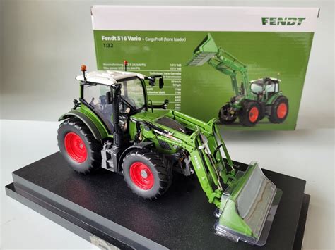 FENDT VARIO 516 MET VOORLADER 4X80 UH 1 32 NR 4981 Handreco