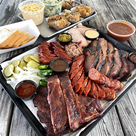 A BBQ Platter from Corkscrew BBQ : r/BBQ