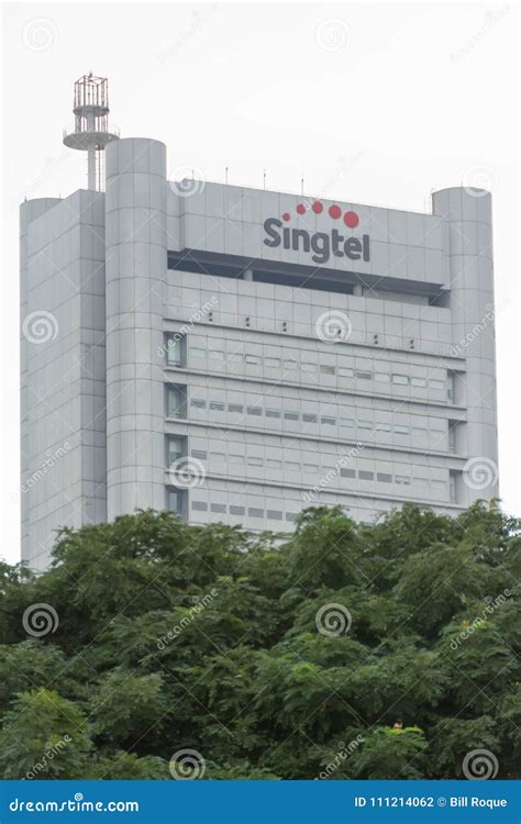 singtel building  central business district singapore march