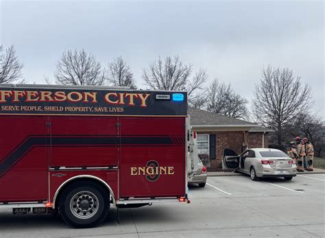 Jefferson City crash leaves one dead – KXEO