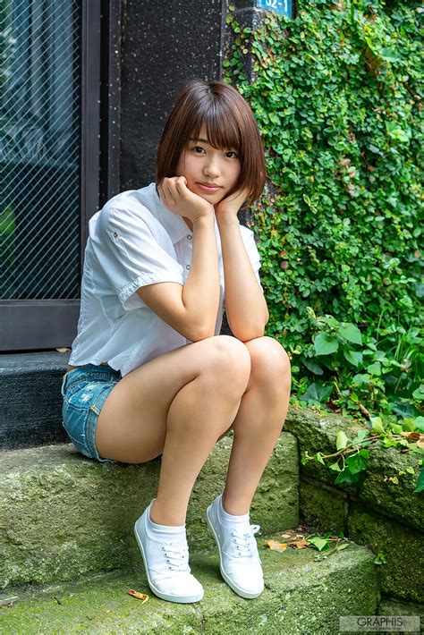 Mahiro Tadai 唯井まひろ 唯井真寻 [graphis] First Gravure 初脱ぎ娘 写真集 微图坊