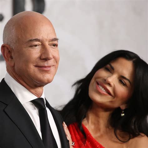 Billionaire Jeff Bezos splashed an estimated $3.5m on fiancée Lauren's engagement ring – and wow ...