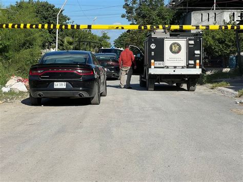 Asesinan a balazos a un joven afuera de un domicilio en Juárez NL