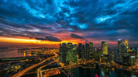 Stunning 4K Ultra HD Wallpaper: Singapore's Sunset Cityscape