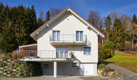 Familienfreundliches Einfamilienhaus An Zentraler Lage Della Valle