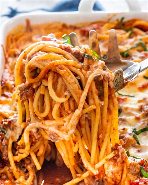 Baked Spaghetti Casserole Jo Cooks