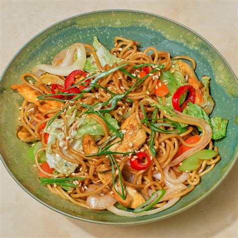 Stir-Fried Noodles With Chicken Recipe | Bon Appétit