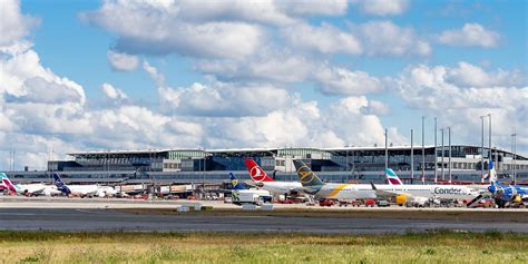 Hamburger Airport Mit Winterflugplan Radio Hamburg