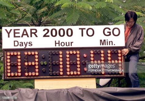 Y2k Clock Photos And Premium High Res Pictures Getty Images