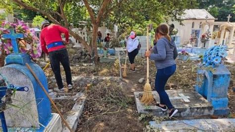 Limpian Panteones En La Antigua Y Rsulo Galv N Previo Al D A De Muertos