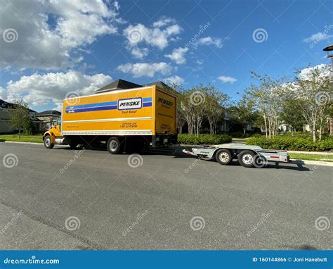 A Penske Rental Truck Used To Move a Family To a New Home. Penske Truck ...