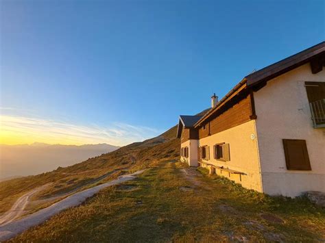 Cabane La Remointzette Val DAnniviers Tourismus Wallis Schweiz