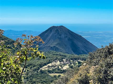 Santa Ana Volcano Hike: The Complete Guide 2024 – Paradise Catchers