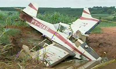 NOTÍCIAS E HISTÓRIAS SOBRE AVIAÇÃO Avião que fazia pulverização cai em