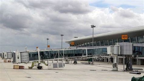 Angola's major airport ready for launch - TRT Afrika