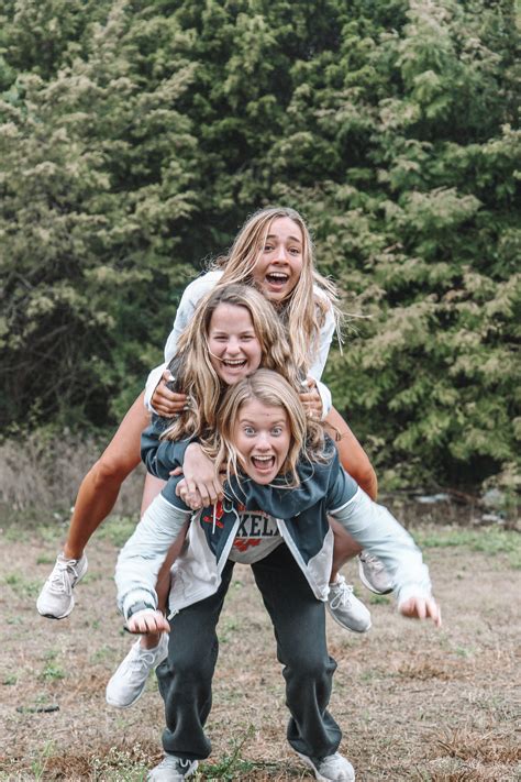 37 Impossibly Fun Best Friend Photography Ideas Artofit