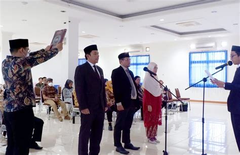 Ketua Yayasan UNIGA Lantik Wakil Rektor IV Dan Pejabat Struktural