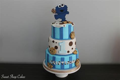 Cookie Monster Birthday Cake - Decorated Cake by Sweet - CakesDecor