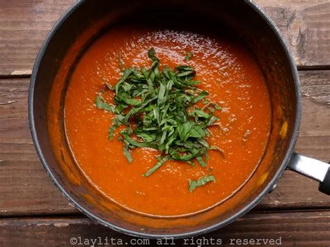 Tomato basil sauce – Laylita's Recipes