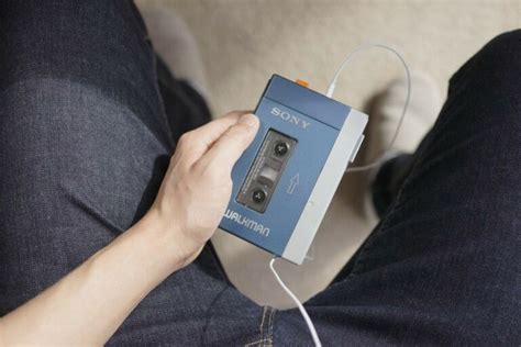 El Sony Walkman Cumple 43 Años Esta Es La Historia Del Primer Icono Musical Portátil