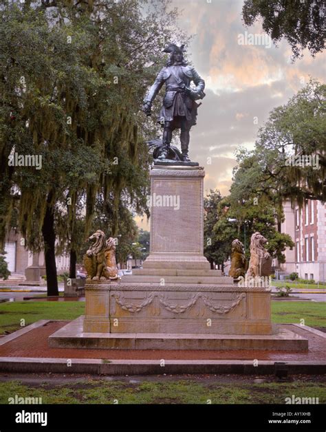 Statue of James Edward Oglethorpe in Savannah, Georgia USA Stock Photo ...