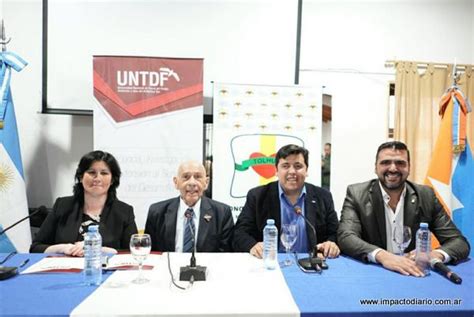 El Intendente Vuoto Acompa La Firma Del Convenio De La Untdf Con El