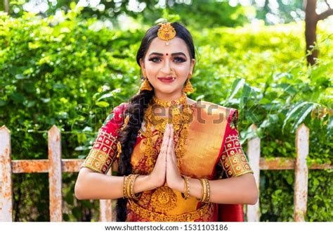 29 Indian Woman Greeting Someone Images, Stock Photos & Vectors ...