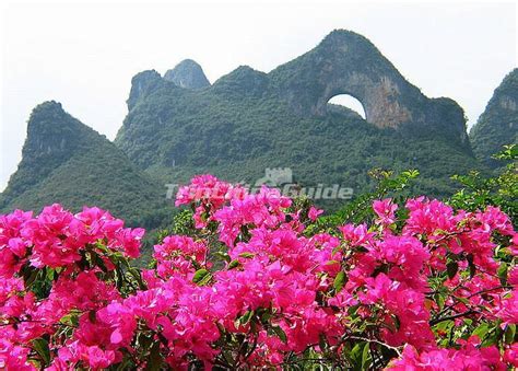 Moon Hill Scenic Area Yangshuo - Yangshuo Moon Hill, Yangshuo Moon Hill ...