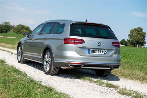 Galerie Volkswagen Passat Alltrack Heckansicht Bilder Und Fotos