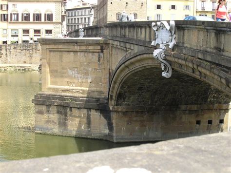 Ponte Santa Trinita (Florence, 1569) | Structurae