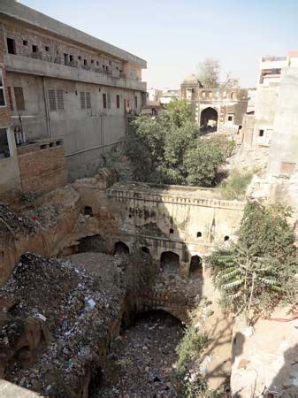 Stepwell | architecture | Britannica.com