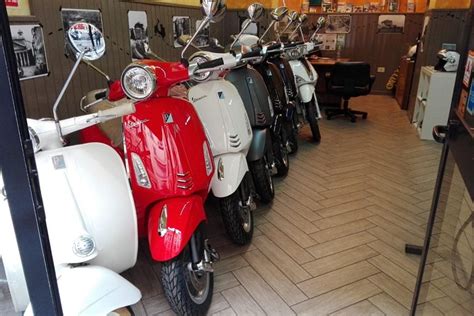 Noleggio Di Vespa A Roma Hellotickets