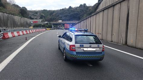 Autostrade Liguria Scontro Tir Auto In A10 Morto Un Uomo Di 73 Anni