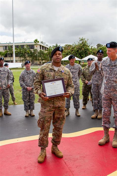 25th Infantry Division Soldier receives highest peacetime medal ...