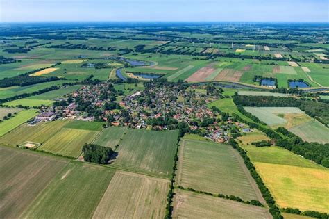 Luftaufnahme Estorf Dorfkern An Den Fluss Uferbereichen Der Oste In