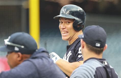 LOOK: Yankees’ Aaron Judge flashes new, perfect smile at spring ...