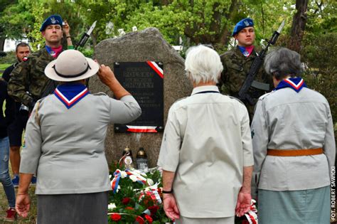 Rocznica Powstania Warszawskiego Bydgoszcz Odda A Ho D Bohaterom